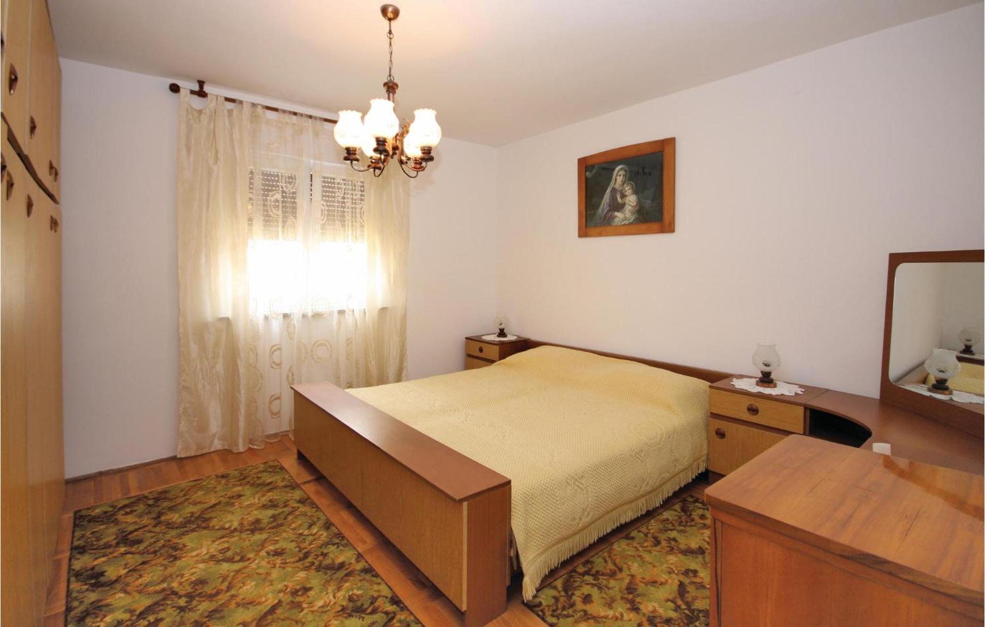 Awesome Apartment In Pula With Wifi Exterior photo